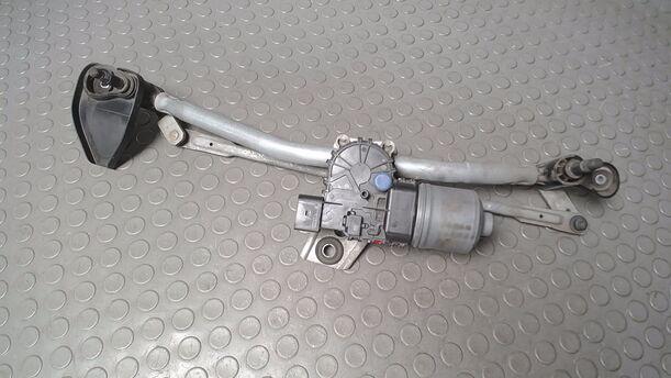 Foto: SCHEIBENWISCHERMOTOR VORN eines Opel Astra 1.7 CDTI Caravan