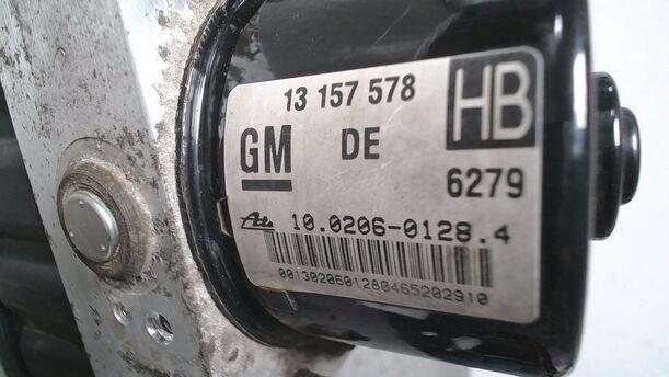 Foto: HAUPTBREMSAGGREGAT eines Opel Astra 1.7 CDTI Caravan