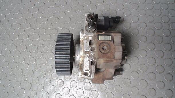 Foto: DIESELEINSPRITZPUMPE/ HOCHDRUKPUMPE eines Opel Astra 1.7 CDTI Caravan