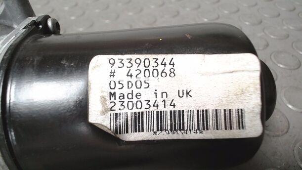 Foto: SCHEIBENWISCHERMOTOR VORN eines Opel Meriva 1.6 16V
