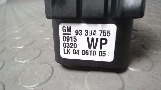 Foto: LICHTSCHALTER eines Opel Meriva 1.6 16V