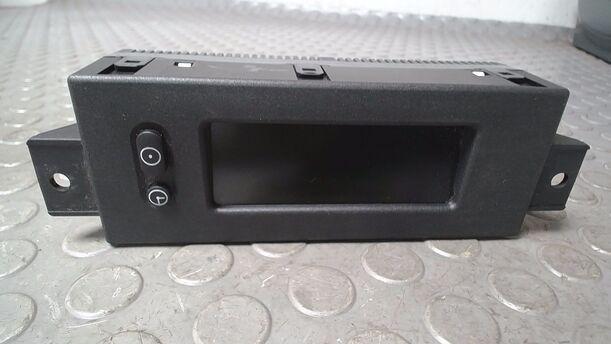 Foto: INFORMATIONSDISPLAY/ BILDSCHIRM eines Opel Meriva 1.6 16V