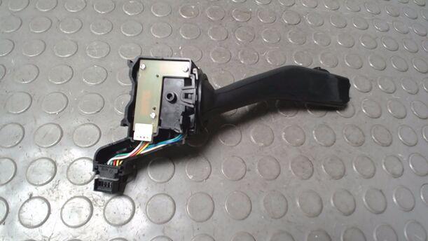 Foto: BLINKSCHALTER/ KOMBISCHALTER eines VW Golf 1.9 TDI Xi