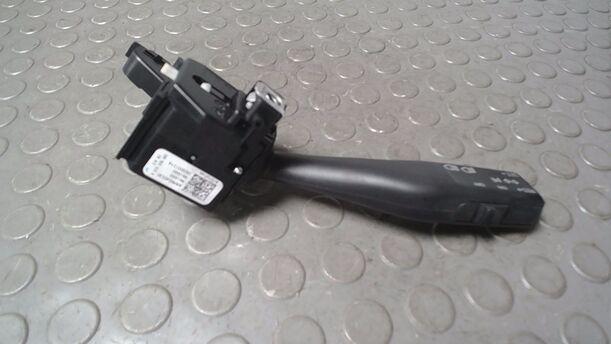 Foto: BLINKSCHALTER/ KOMBISCHALTER eines VW Golf 1.9 TDI Xi