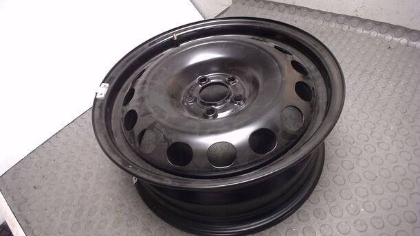 Foto: STAHLFELGE 6,5X16 ET43 eines VW Polo 1.8 GTI