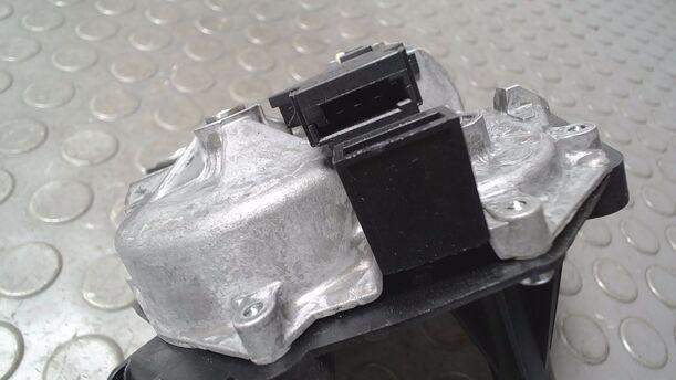 Foto: SCHEIBENWISCHERMOTOR HINTEN eines Opel Corsa 1.2 16V ecoFLEX S