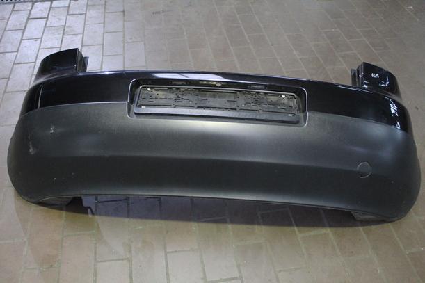 Foto: STOSSFÄNGER/ STOßSTANGE HINTEN ( LIMOUSINE ) eines VW Golf 1.6 Xi
