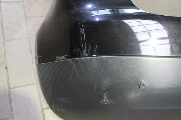 Foto: STOSSFÄNGER/ STOßSTANGE HINTEN ( LIMOUSINE ) eines VW Golf 1.6 Xi