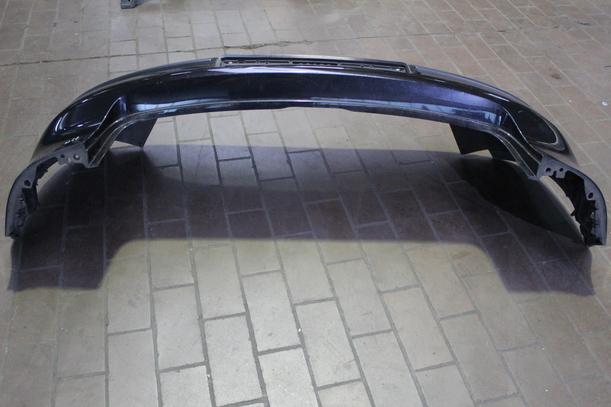 Foto: STOSSFÄNGER/ STOßSTANGE HINTEN ( LIMOUSINE ) eines VW Golf 1.6 Xi