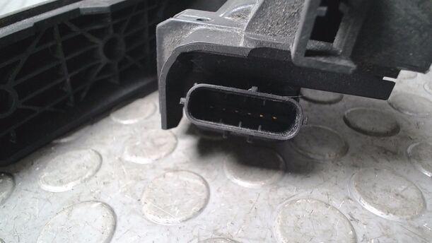 Foto: GASPEDAL eines VW Golf 1.6 Xi