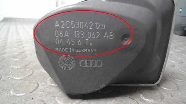 Foto: DROSSELKLAPPENSTUTZEN/ DROSSELKLAPPE eines VW Golf 1.6 Xi