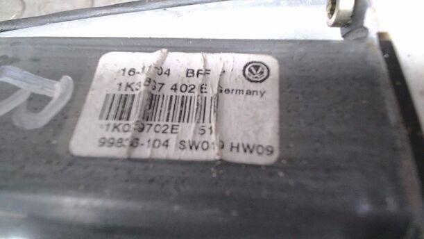 Foto: FENSTERHEBER ELEKTRISCH VORN RECHTS ( 2/3 TÜRER ) eines VW Golf 1.6