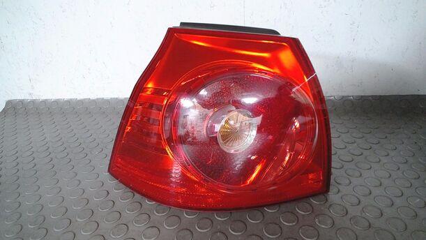 Foto: HECKLEUCHTE/ RÜCKLEUCHTE LINKS ( 2/3 TÜRER ) eines VW Golf 1.6