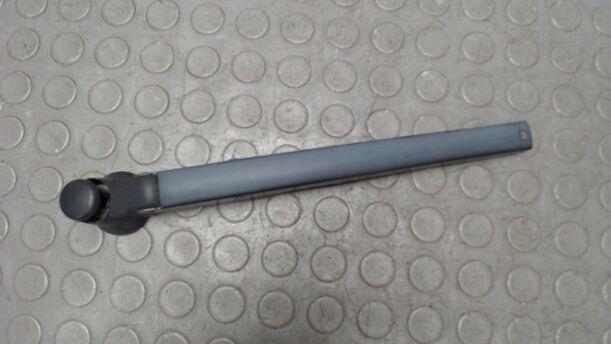 Foto: SCHEIBENWISCHERARM HINTEN eines VW Fox 1.2 Xi