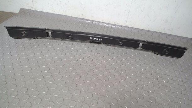 Foto: STOßSTANGEHALTER HINTEN eines VW Golf 1.6 Xi