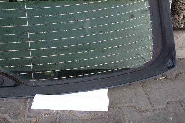 Foto: HECKSCHEIBE/ HECKKLAPPE OBEN ( TOURING ) eines BMW 525d Touring Aut. GTI