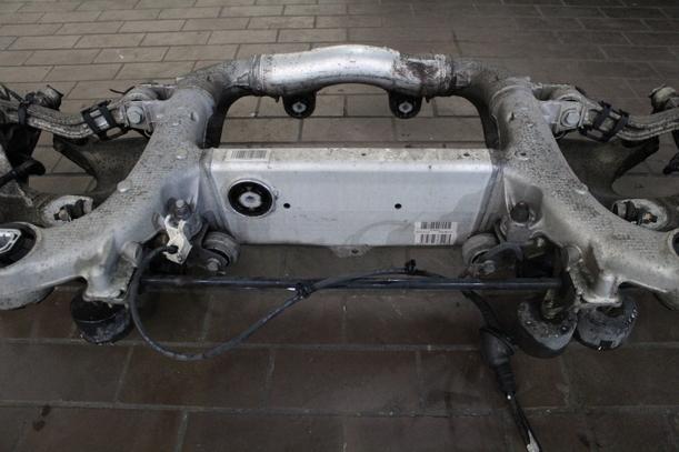 Foto: HINTERACHSE eines BMW 525d Touring Aut. GTI