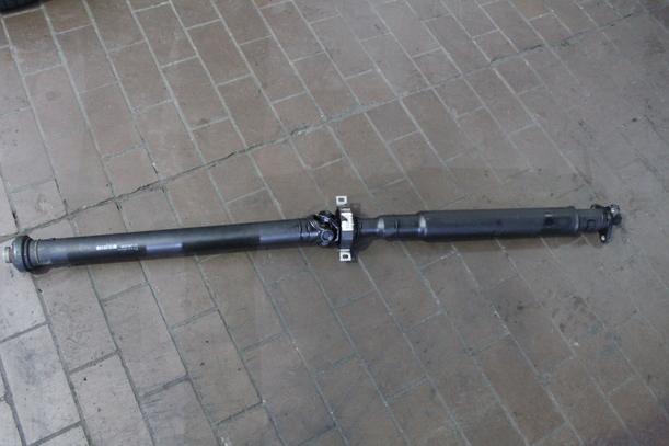 Foto: KARDANWELLE ( AUTOMATIK/ TOURING ) eines BMW 525d Touring Aut. GTI