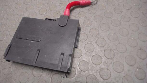 Foto: SICHERUNGSKASTEN BATTERIE eines Ford Fiesta 1.3 GTI