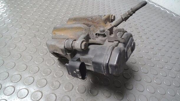 Foto: BREMSSATTEL HINTEN RECHTS ( TOURING/ BELÜFTET ) eines BMW 525d Touring Aut. GTI