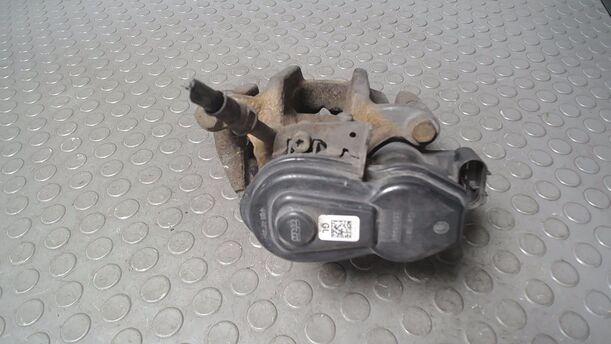 Foto: BREMSSATTEL HINTEN LINKS ( TOURING/ BELÜFTET ) eines BMW 525d Touring Aut. GTI