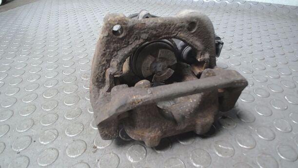 Foto: BREMSSATTEL HINTEN LINKS ( TOURING/ BELÜFTET ) eines BMW 525d Touring Aut. GTI