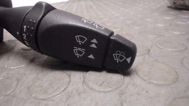 Foto: SCHEIBENWISCHERSCHALTER eines Ford Fiesta 1.3 GTI