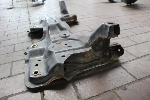 Foto: VORDERACHSE / ACHSTRÄGER VORN ( Z13DTJ / Z13DTH ) eines Opel Corsa 1.3 CDTI GTI
