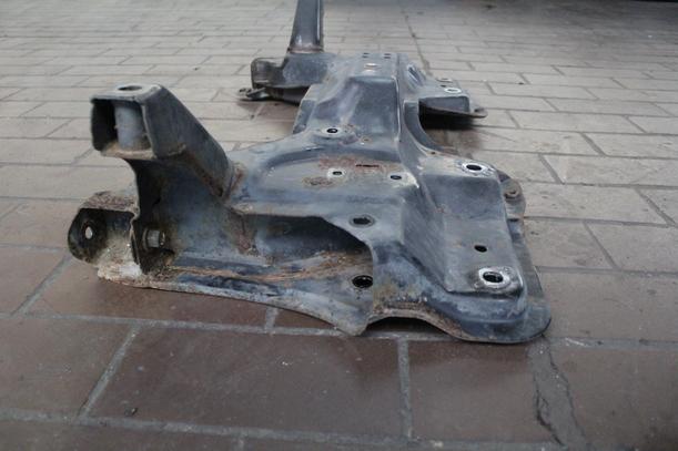 Foto: VORDERACHSE / ACHSTRÄGER VORN ( Z13DTJ / Z13DTH ) eines Opel Corsa 1.3 CDTI GTI