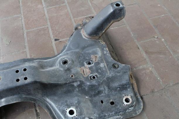 Foto: VORDERACHSE / ACHSTRÄGER VORN ( Z13DTJ / Z13DTH ) eines Opel Corsa 1.3 CDTI GTI