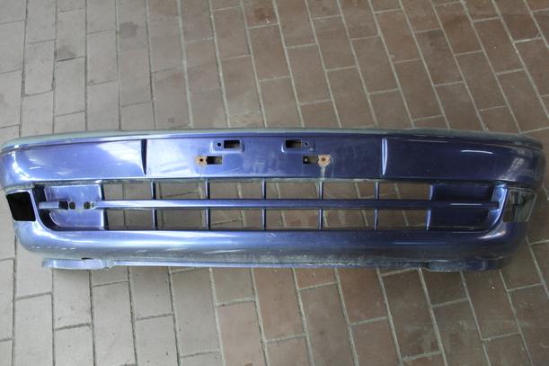 Foto: STOSSFÄNGER/ STOßSTANGE VORN ( MOD 95 ) eines Opel Astra Caravan GTI
