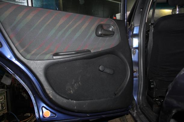 Foto: TÜR HINTEN LINKS ( CARAVAN ) eines Opel Astra Caravan GTI