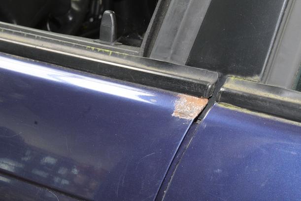 Foto: TÜR VORN LINKS ( 4/5 TÜRER ) eines Opel Astra Caravan GTI