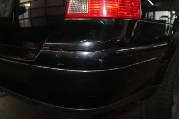 Foto: STOSSFÄNGER / STOßSTANGE HINTEN eines VW Golf Variant 1.9 TDI GTI