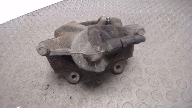 Foto: BREMSSATTEL VORN LINKS eines Opel Corsa 1.3 CDTI GTI