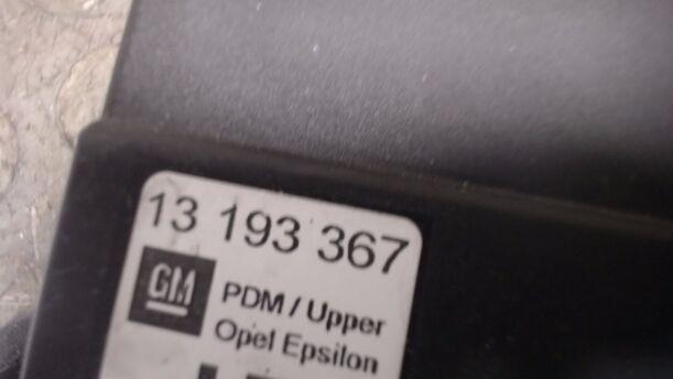 Foto: TÜRSTEUERGERÄT VORN RECHTS ( ENTHEIRATET) eines Opel Signum 1.9 CDTI GTI