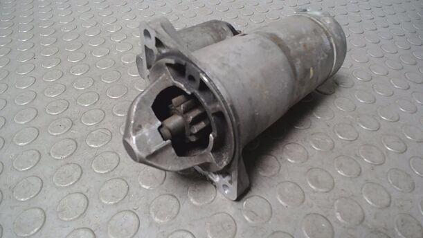 Foto: ANLASSER / STARTER eines Opel Zafira 1.9 CDTI GTI
