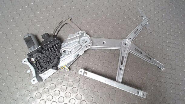 Foto: FENSTERHEBER ELEKTRISCH VORN LINKS eines Opel Zafira 1.9 CDTI GTI