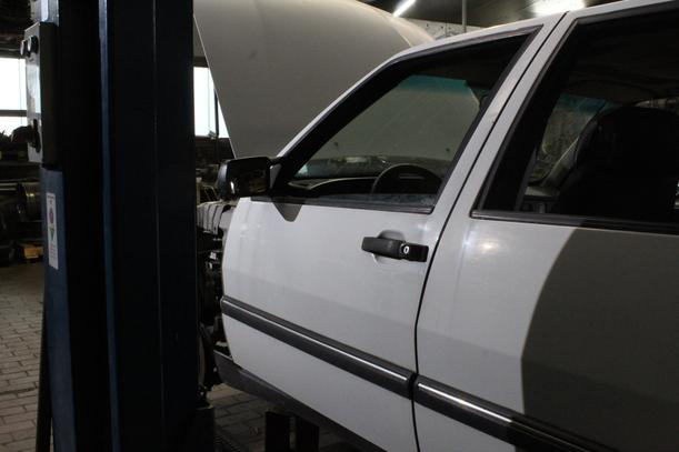 Foto: TÜR VORN LINKS eines Saab 9000 2.3i GTI