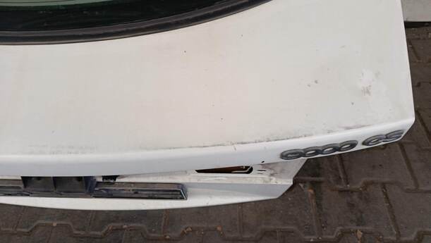 Foto: HECKKLAPPE /HECKDECKEL eines Saab 9000 2.3i GTI