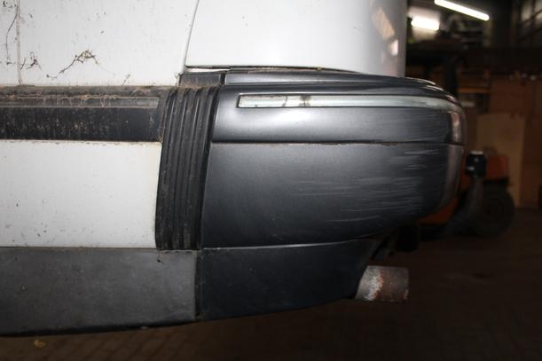 Foto: STOSSSTANGE / STOSSFÄNGER HINTEN eines Saab 9000 2.3i GTI