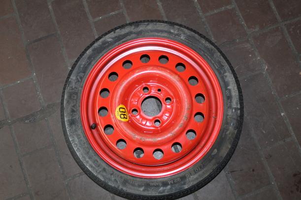 Foto: NOTRAD 115/70 R16 eines Saab 9000 2.3i GTI