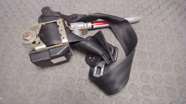 Foto: SICHERHEITSGURT VORN LINKS eines Saab 9000 2.3i GTI
