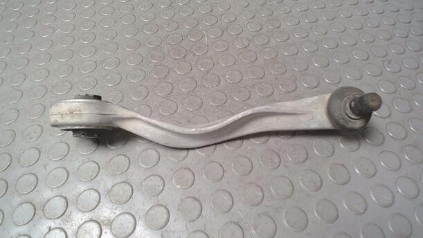 Foto: QUERLENKER OBEN HINTEN LINKS eines Audi A4 Avant 2.0 GTI