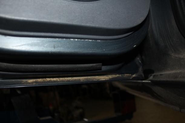 Foto: TÜR HINTEN LINKS eines Mitsubishi Colt 1.3 GTI