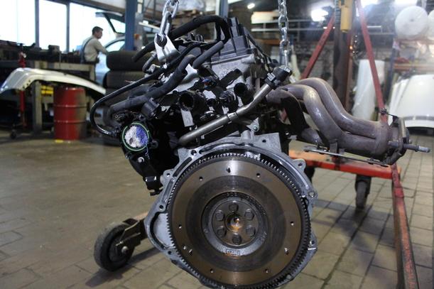 Foto: MOTOR ( 4A90 ) eines Mitsubishi Colt 1.3 GTI