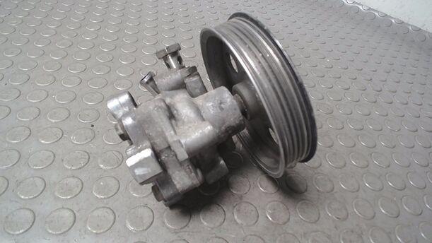 Foto: PUMPE SERVOLENKUNG/ SERVOPUMPE eines Audi A4 Avant 2.0 GTI
