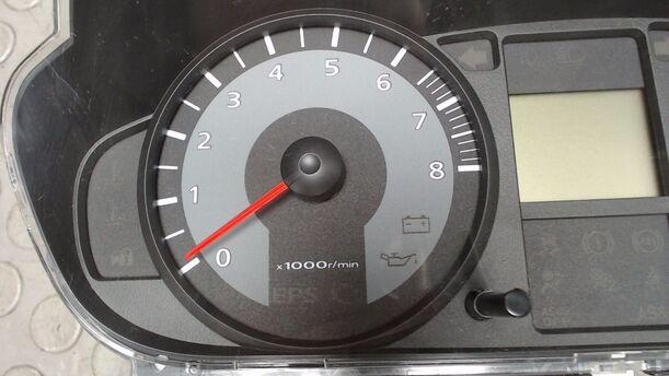 Foto: TACHOEINHEIT / KOMBIINSTRUMENT eines Mitsubishi Colt 1.3 GTI