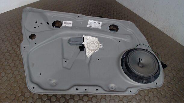 Foto: FENSTERHEBER ELEKTRISCH VORN LINKS (5-TÜRER) eines Mercedes-Benz A 160 CDI DPF