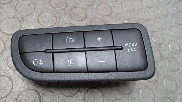 Foto: SCHALTEREINHEIT / MENUSCHALTER eines Fiat Punto 1.4 8V